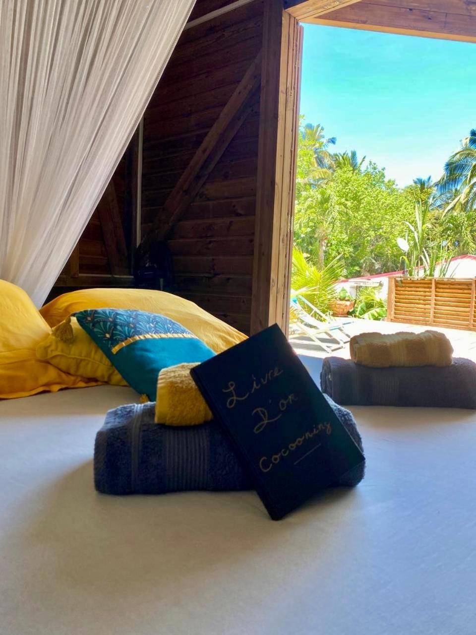 Charmant Bungalow Tout Confort Climatise - Terrasse Et Acces Plage ! Deshaies Εξωτερικό φωτογραφία